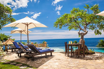 Blue Angel Deluxe Oceanfront 4 Bedroom Villa